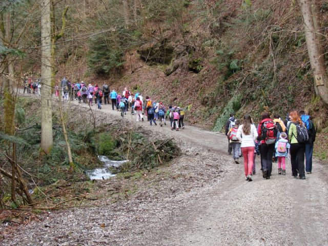 Srečanje otrok Žavcarjev vrh (apr.2013) - foto