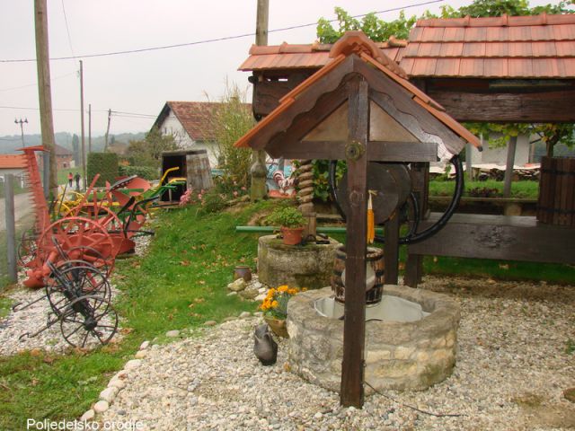 Cez skalo - volicina (okt.2015) - foto