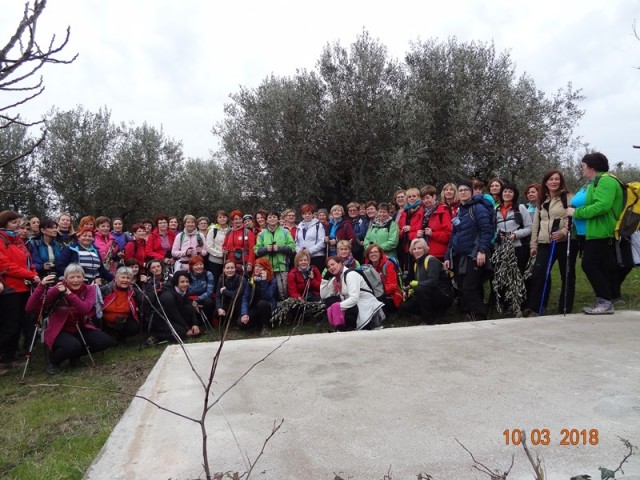 10. trad. poh. ob dnevu zena (10.-11.3.2018) - foto