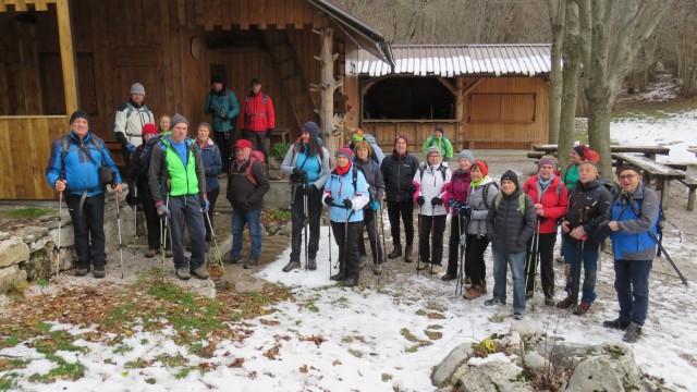 Kucelj na čavnu (26.11.2022 + ogl.t.) - foto