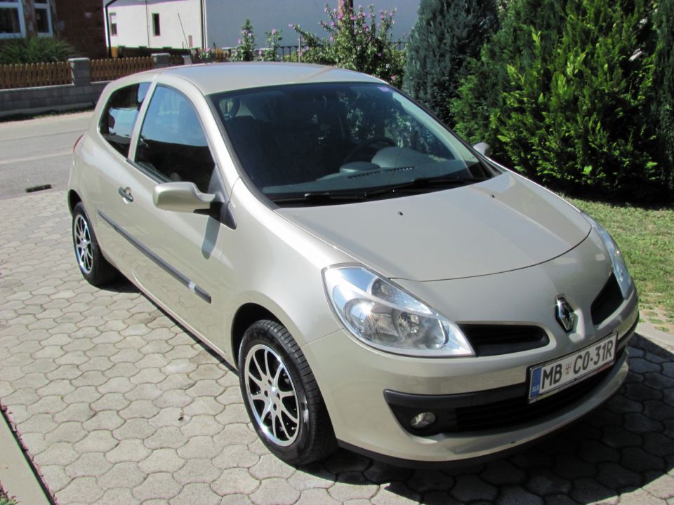 Renault Clio 1.4 16v 72kw - foto povečava