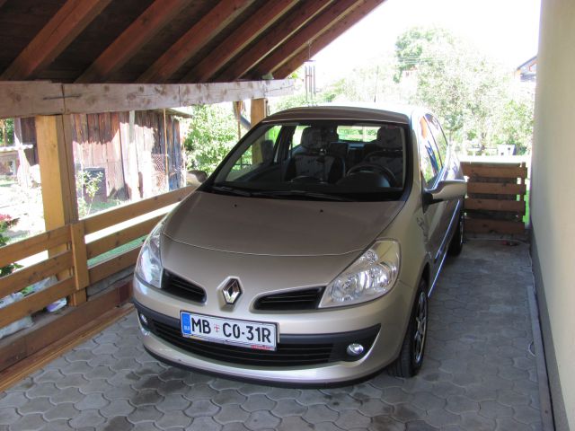 Renault Clio 1.4 16v 72kw - foto