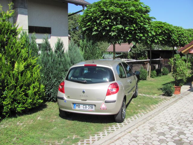 Renault Clio 1.4 16v 72kw - foto